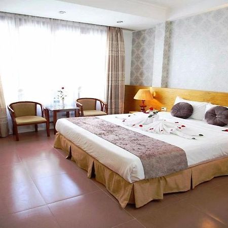 Mayhouse Travel Hanoi Exterior photo